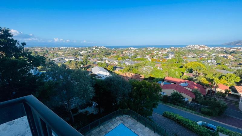 To Let 6 Bedroom Property for Rent in Lower Robberg Western Cape